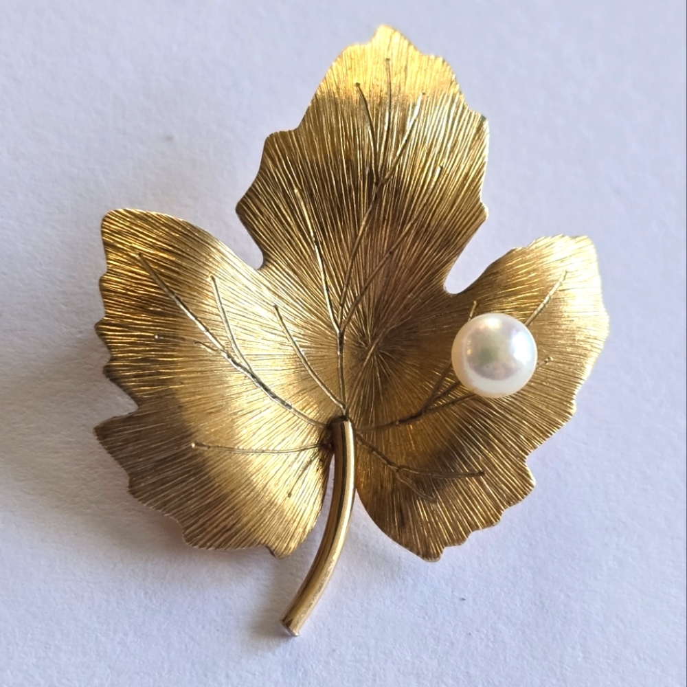 Vintage Krementz leaf brooch gold tone Pin leaves fall autumn nature tree